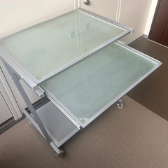 ガラスデスクの画像