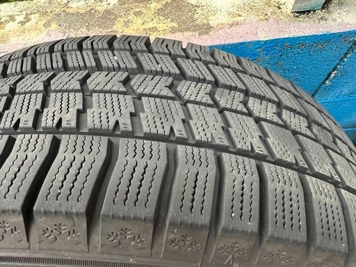 スタッドレス　225/60R18