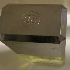 シャネル香水の画像