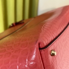 モーダプリンチペ クロコダイル型押しレザー １枚仕立てトートバッグの画像