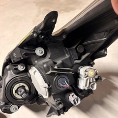 プリウス30後期ヘッドライトの画像