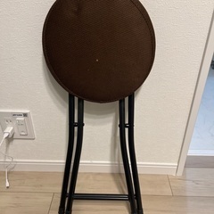 折りたたみ椅子の画像