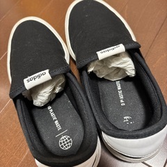激安adidas23.5の画像