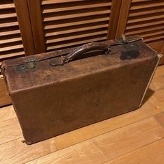 トランク　茶色　ブラウン　昭和　レトロ　ヴィンテージ　アンティーク　飾り　インテリア　中古の画像