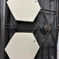 ガスコンロ置き2コ、コースター5コの画像