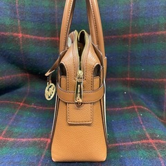 マイケル・コース　マーサー ベルテッド ミディアム サッチェル（バニラ/エイコーンのシグネチャーキャンバスとレザー製）の画像