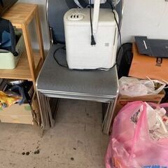 【中古】会議用スタッキングチェア　10台　差し上げます！の画像