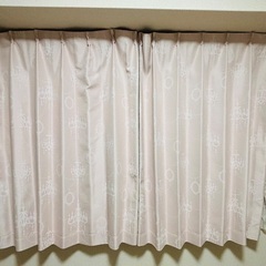 【決定済】遮光カーテン2枚 1枚の幅140×長さ141cm  かわいい淡いピンクカーテン、ホワイトレースの画像