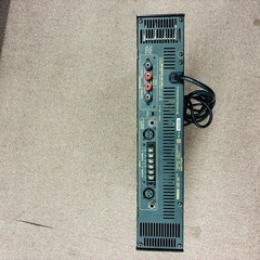 ⭐️激安⭐️ヤマハ　パワーアンプ　P1600  400wの画像