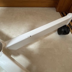 ガス圧式ネイルサイドテーブル（キャスター付）ホワイト  の画像