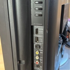 TOSHIBA REGZAの液晶テレビ37インチの画像