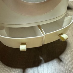 鏡付きメイクケースの画像