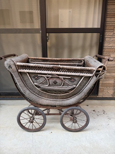 アンティーク　乳母車