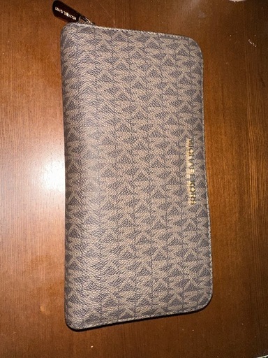 マイケルコース
 長財布