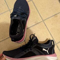 プーマのスニーカー(※１日だけ履きました)の画像