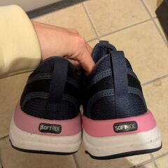 プーマのスニーカー(※１日だけ履きました)の画像