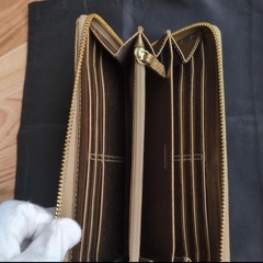 コーチ ラウンドファスナーの画像