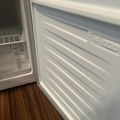 【取りに来てくださる方限定】2024年製冷凍庫31Lの画像