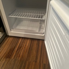 【取りに来てくださる方限定】2024年製冷凍庫31Lの画像
