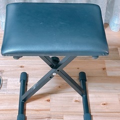 電子ピアノ 木製スタンド ペダル付きの画像