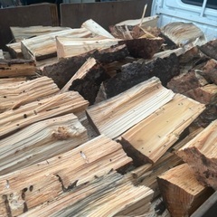 松薪軽トラ2台分4000円の画像