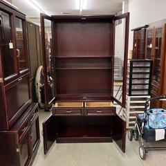 K2511-405 カリモク RUSTIC カップボード ガラスキャビネット 棚板用金具欠損 キズ汚れ有りの画像