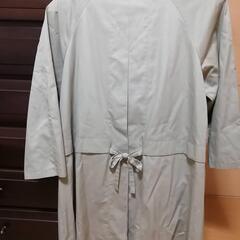 カーキ色　トレンチコート　美品の画像