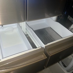 【まだ使えるから誰か差し上げます】SHARP6ドア冷蔵庫の画像