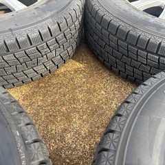 SUV系用 215/70R16スタッドレスタイヤ アルミ付き4本セット 冬用の画像