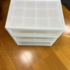 プラスチック　タンス(美品)  取引中の画像