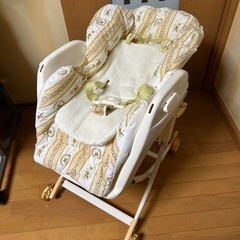 カトージのベビーチェアーの画像