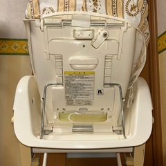 カトージのベビーチェアーの画像