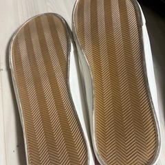 GU ほわいとすにーかホワイトスニーカーの画像