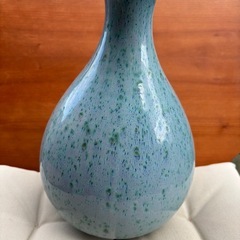 骨董品の花瓶の画像
