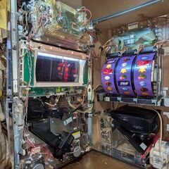 【パチスロ実機 】　 北斗の拳 世紀末救世主伝説　コイン不要機付きの画像