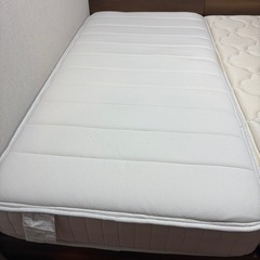 シングル　マットレス　2つの画像