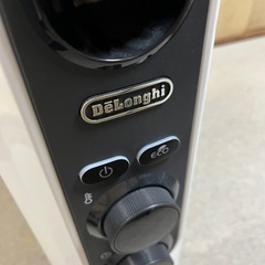 「美品」デロンギ　アミカルド オイルヒーター ピュアホワイト+ブラック  最大13畳 　RHJ35M1015-BKの画像