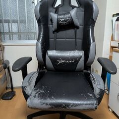 ゲーミングチェアの画像