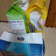 ペットシートとトイレトレーの画像