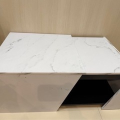 ロウヤ　テーブルの画像