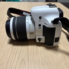 【ジャンク品】RICOH デジタル一眼レフ PENTAX K-50 DAL18-55mmWR・DAL50-200mmWRダブルズームキット ホワイト K-50 WZOOM KIT WHITE の画像