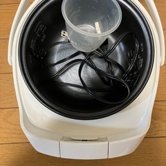 タイガー　炊飯器　3合の画像