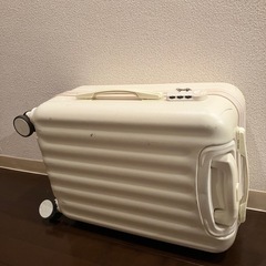 スーツケースの画像