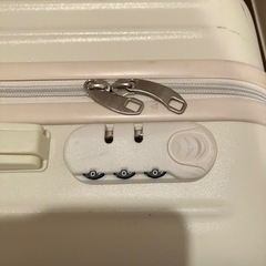 スーツケースの画像