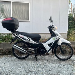 WAVE125X リアボックス付きの画像