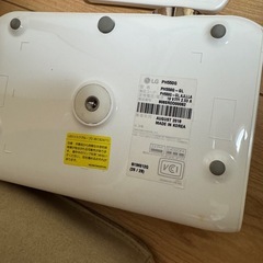 ミニプロジェクター、ドライヤー、アイロン、電話機の画像