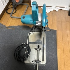 マキタ　355mm高速切断機LW1401    の画像