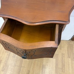 【ドリーム川西店限定】☆ジモティー見たよ割引☆ アンティーク ナイトテーブル  クリーニング済み 【2125560000038240 】の画像