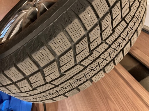 215/65R16 スタッドレスタイヤ深溝4本セットアルミ付き (しし