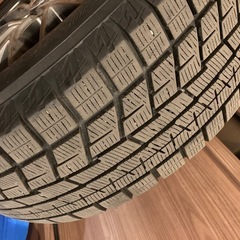 215/65R16 スタッドレスタイヤ深溝　4本セットアルミ付きの画像